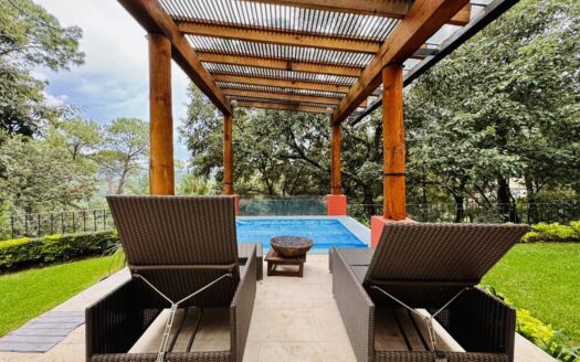 Casa en Venta a 10 Min del Centro de Avándaro en Valle de Bravo