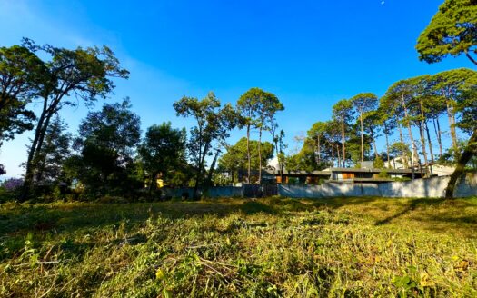 Terreno en Condominio en Avándaro en Valle de Bravo