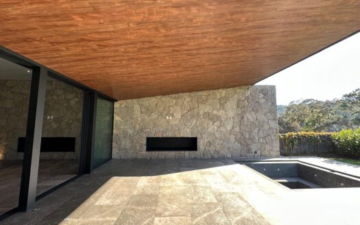 Casa Nueva en Valle de Bravo Aun Costado de La Zona Residencial de Avándaro